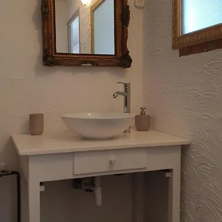 Lesence Major Bed & Breakfast Lesencetomaj