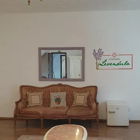 Lesence Major Bed and breakfast Lesencetomaj