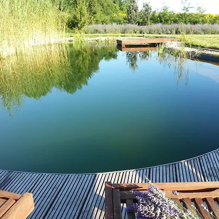 Lesence Major Bed & Breakfast Lesencetomaj