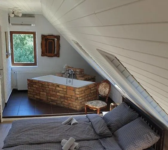 Lesence Major Bed & Breakfast 4*