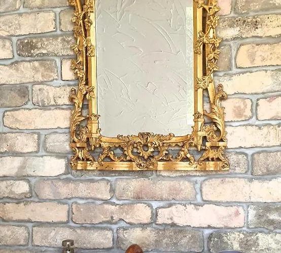 Lesence Major Bed & Breakfast 4*