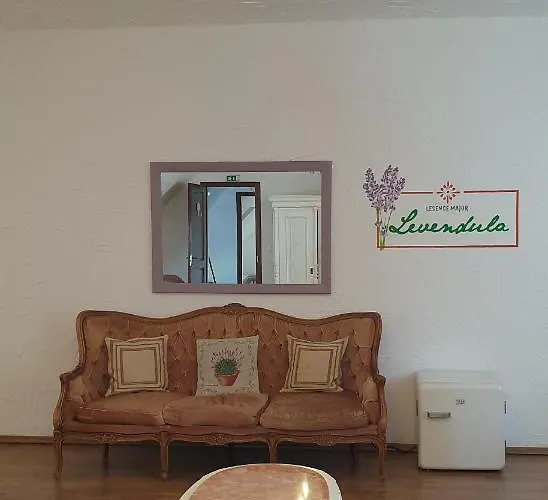 Lesence Major Bed & Breakfast Lesencetomaj